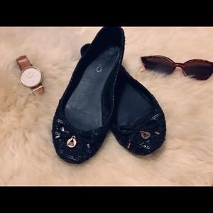 Super cute black sequins flats 🥿